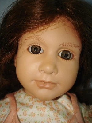 Ruth Treffeisen 16" Vinilo y Tela Chica Jugar Muñeca Alemana Artista c2000-on Foto 1 de 4