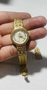 Croton Mother Of Pearl Woman’s Diamond Watch W/extra Links - Picture 1 of 8
