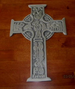 Embossed Silver Metal Celtic Cross Wall Hanging Metalwork Art Decor 11.5"X7 3/4" - Picture 1 of 7