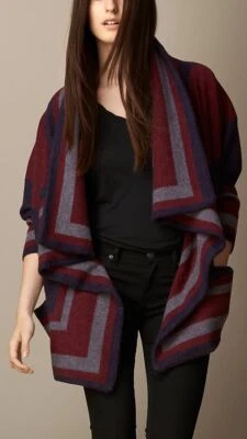 NUEVO CON ETIQUETAS (ETIQUETA DE TIENDA) Burberry Mezcla de Lana Manta Abrigo Chaqueta Capa Militar Azul Marino L Foto 1 de 4