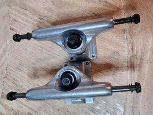 Lot Of 2 Skateboard Trucks 5in X 8in" Steel Axle - Pair - Lightweight 13 0z  - Picture 1 of 17