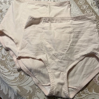 Bali Mujer Algodón Control de Luz Bali 8037 Paquete de 2 Calzoncillos Moldeadores, Porcelana, M Foto 1 de 4