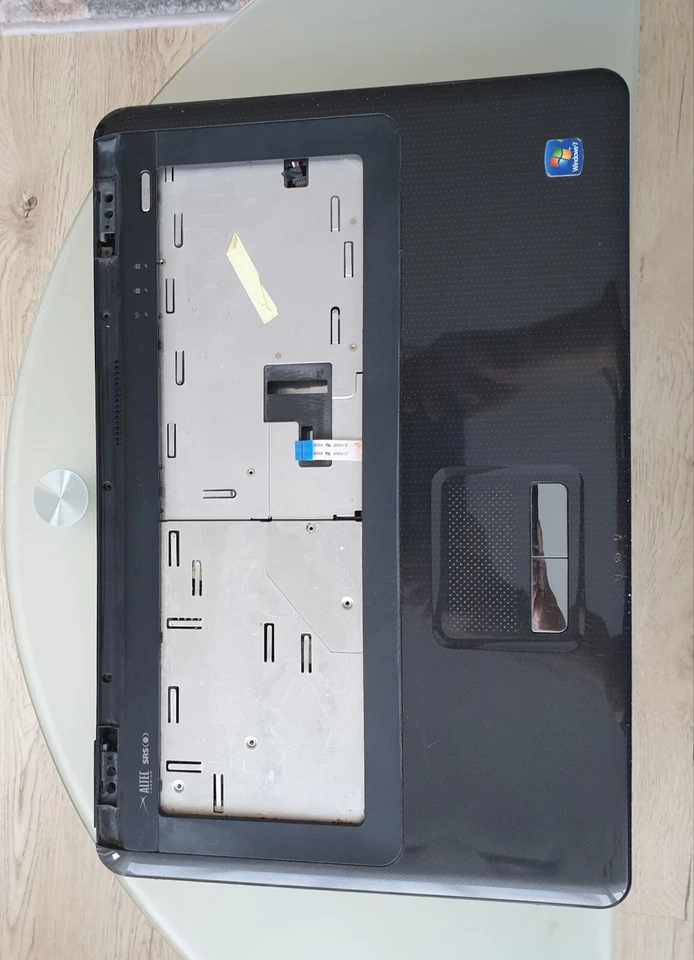 Asus X70 Gehäuse Unterteil & Palmrest - Bild 1 von 4