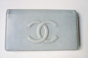 CHANEL Blue wallet caviar leather Portefeuille Bon état - Foto 1 di 5