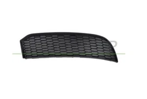 GRIGLIA DESTRA SPOILER PARAURTI POSTERIORE-NERA MOD. S-LINE Audi A3 4P 2016-2020 - Picture 1 of 1