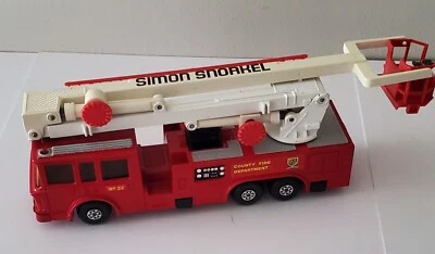Matchbox Superkings ERF Simon Snorkel Tower Fire Engine - Image 1 of 4