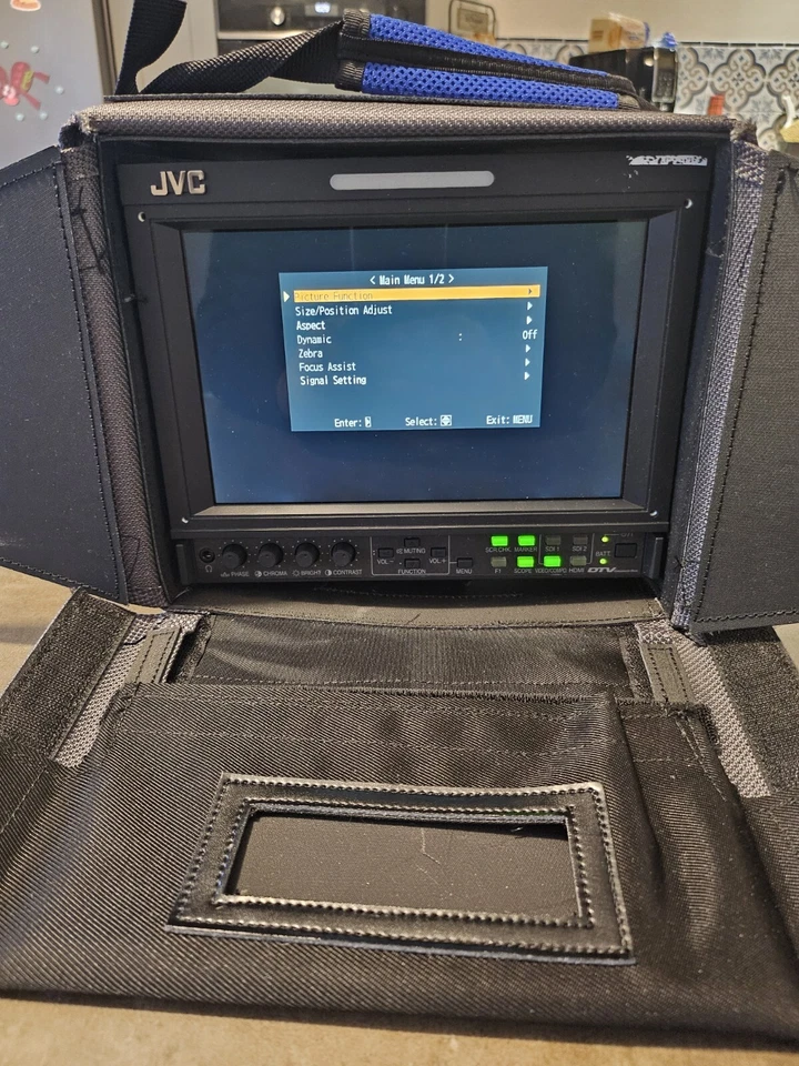 Moniteur De Terrain JVC DT-F9L5 - Image 1 of 4