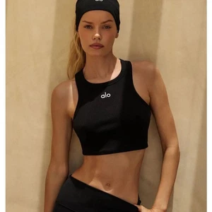 ALO Yoga Aspire Tank in Black / White size Small EUC - Picture 1 of 7