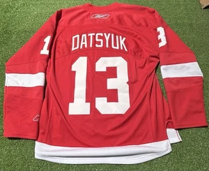 Reebok Pavel Datsyuk #13 Detroit Red Wings Vintage NHL Hockey Jersey Mens Medium - Picture 1 of 8