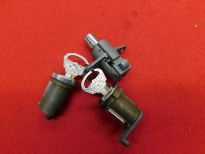 Juego de llaves de bloqueo de almacenamiento para maletero Ford Country Squire 66 #C6AZ-7143507-F Foto 1 de 4