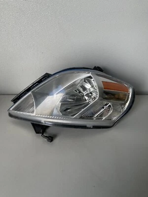 Faro derecho Nissan Versa 2007-2012 lado del pasajero OEM 102 Foto 1 de 4