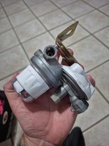 Cavagna Kosan 924N RV Auto Changeover Regulator w/RV 'L' Bracket - Picture 1 of 7