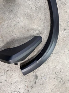 22-26 Infiniti QX60 OEM Textured LH Rear Wheel Moulding 78861-6SA0A W/guard - Picture 1 of 8