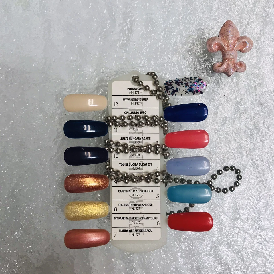 OPI Polished Nail Color Palettes with Beaded Chains Reusable 12 Tips Palette - Image 1 of 1