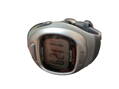 Monitor de ritmo cardíaco Timex unisex de 40 mm, T5G951, WR 30M USADO UNA VEZ Foto 1 de 4