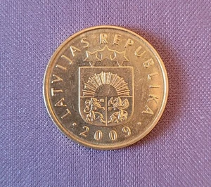 LATVIA 20 SANTIMU 2009 - Picture 1 of 2