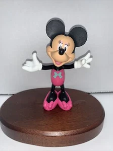 Disney Minnie Mouse Modepuppe mit abnehmbaren Schuhen - Bild 1 von 5
