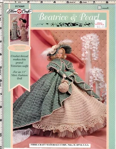 "Beatrice & Pearl" ©1996 Fibre Craft 11" Bambola alla moda volantino all'uncinetto # FCM469 - Foto 1 di 2