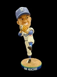 2016 BROOKLYN DODGERS DON NEWCOMBE MLB BASEBALL BOBBLEHEAD (cracked) - Picture 1 of 6