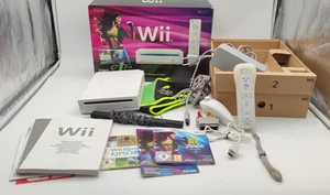 Nintendo Wii Zumba Fitness 2 Pack Edizione limitata Gioco Console Completare Set - Picture 1 of 18