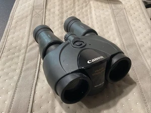 Canon 10x30 IS Image Stabilizer Binoculars Works And Tested - Picture 1 of 4