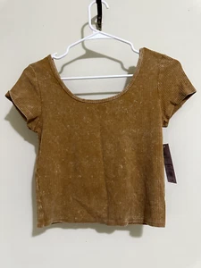 Women's Slim Fit Short Sleeve Scoop Neck Ribbed Fitted T-Shirt -Wild Fable-Brown - Picture 1 of 2