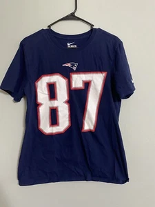Nike Rob Gronkowski T Shirt Athletic Cut Size Medium New England Patriots #87 - Picture 1 of 4