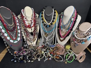 Riesiges Vintage Damen Boho Schmuck Konvolut 120 Teile Halskette Armband tragbar T1002 - Bild 1 von 19