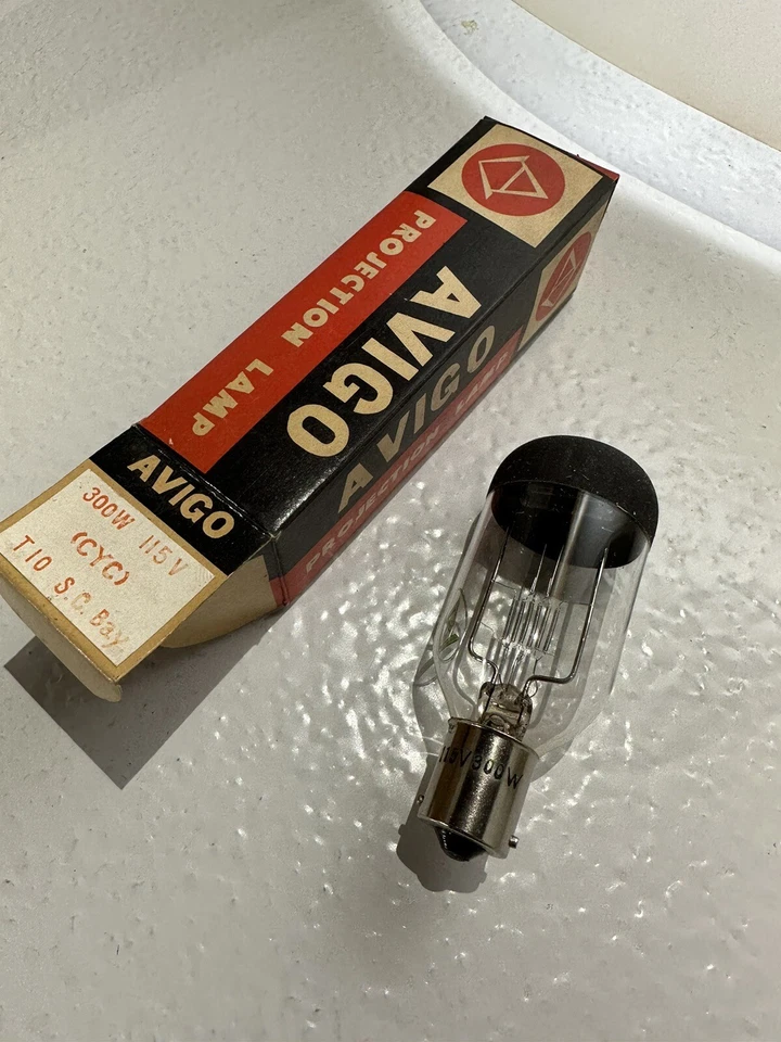 CYC проектор лампа проекции лампа 115v 300 Вт, новый из старых запасов Avigo бренд - Изображение 1 из 1