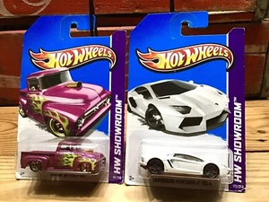 Lote de 2 Hot Wheels 2012 Custom 56 Ford F-100/Lamborghini Adventador LP 700-4 - Imagen 1 de 10