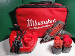 Milwaukee M12 12V inalámbrico de iones de litio 1/4 pulgada Destornillador hexagonal modelo 2401-22 - Imagen 1 de 7