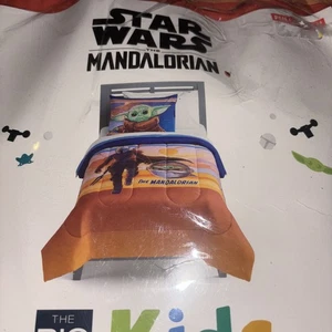 The Big One Star Wars The Mandalorian 3 Piece Bed Set Full / Queen Comforter New - Picture 1 of 3