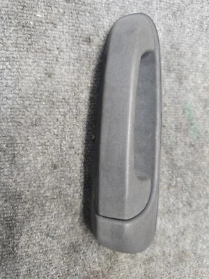 Manija de puerta exterior delantera izquierda lado del conductor Jeep Grand Cherokee 1999-2004 Foto 1 de 4