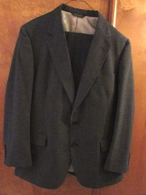 Terno masculino "JayMar-Ruby" tamanho 44-46, cinza escuro, dois botões, duas peças - Imagem 1 de 4