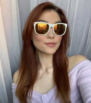 Gafas de sol RetroSuperFuture blancas clásicas 55 mm espejadas para mujer y hombre Italia  Foto 1 de 4