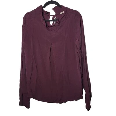 Blusa feminina Nostalgia de manga comprida feita na Itália com amarração nas costas tamanho médio nova com etiquetas - Imagem 1 de 4