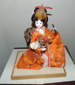 Muñeca geisha sentada con tambor vintage japonesa - Imagen 1 de 6