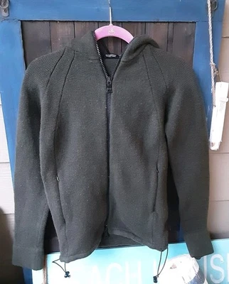 Sudadera con capucha de lana verde oliva Burberry talla 2 Foto 1 de 4