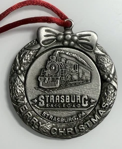 Weihnachtsschmuck 1990 - Strrsburg R.A.I.L. R.O.AD PA Metall Ornament 2." Dia - Bild 1 von 4