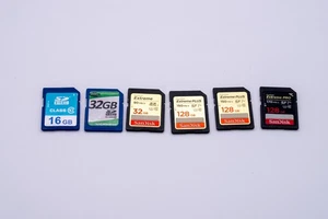 Lot de six cartes mémoire pour appareil photo SD Sandisk Extreme V30 - Photo 1 sur 7