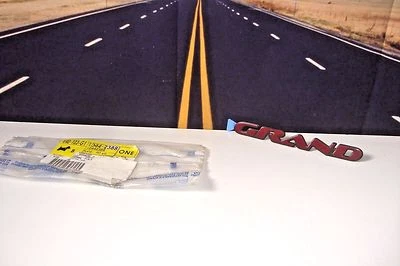 Tapa maletero emblema rojo oscuro 10442388 para Pontiac Grand Prix 2000-2003 Q9 Foto 1 de 4