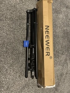 Neewer Tripod Brand New. - Picture 1 of 5