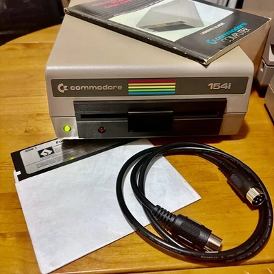 Commodore 64 1541 Floppy Disk Drive | NEW Power Cord & Cable | Extras | Turns On - Image 1 of 4