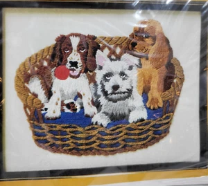 The Creative Circle: Puppy Love #0542 - Crewel Stickpackung 8 x 10" Neu - Bild 1 von 4
