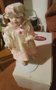 Ashton Drake 'Sarah' By Yolanda Bello Porcelain Doll - Picture 1 of 11