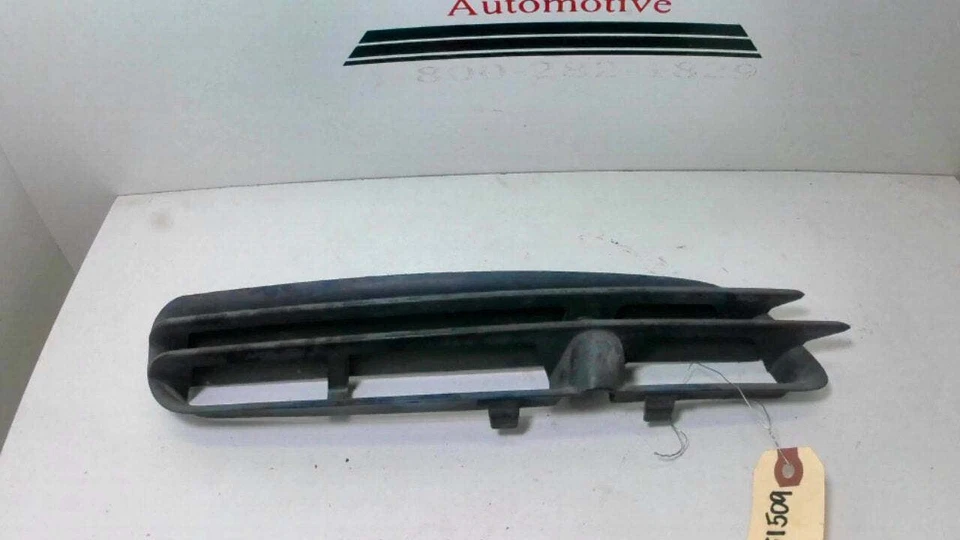 Вставка панели отделки переднего бампера Volvo S70 V70 09151509 - Изображение 1 из 1