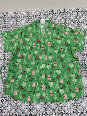 Blusa esfoliante feminina UA Scrubs 2XL fecho de pressão enfeites verdes de Natal amarrar para trás - Imagem 1 de 4