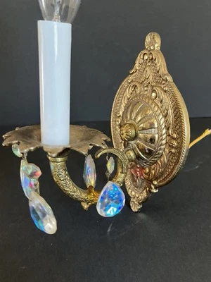 Vtg 1960’s-70’s Single Arm Casted Brass Wall Sconce Light Fixture Aurora Prisms - Image 1 of 4