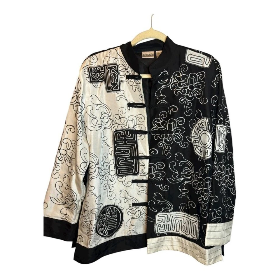 Chaqueta Chico's Para Mujer Talla Grande Asiática Bordada Seda Negra Blanca Chicos 2 Foto 1 de 3