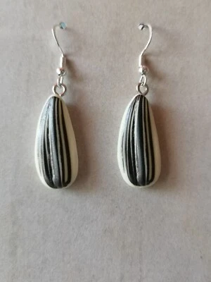 Extravagantes pendientes de semillas de girasol Kawaii, pendientes de novedad, pendientes llamativos Foto 1 de 4